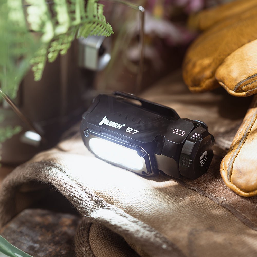 Lanterna EDC multifuncional E7 1800 lúmens