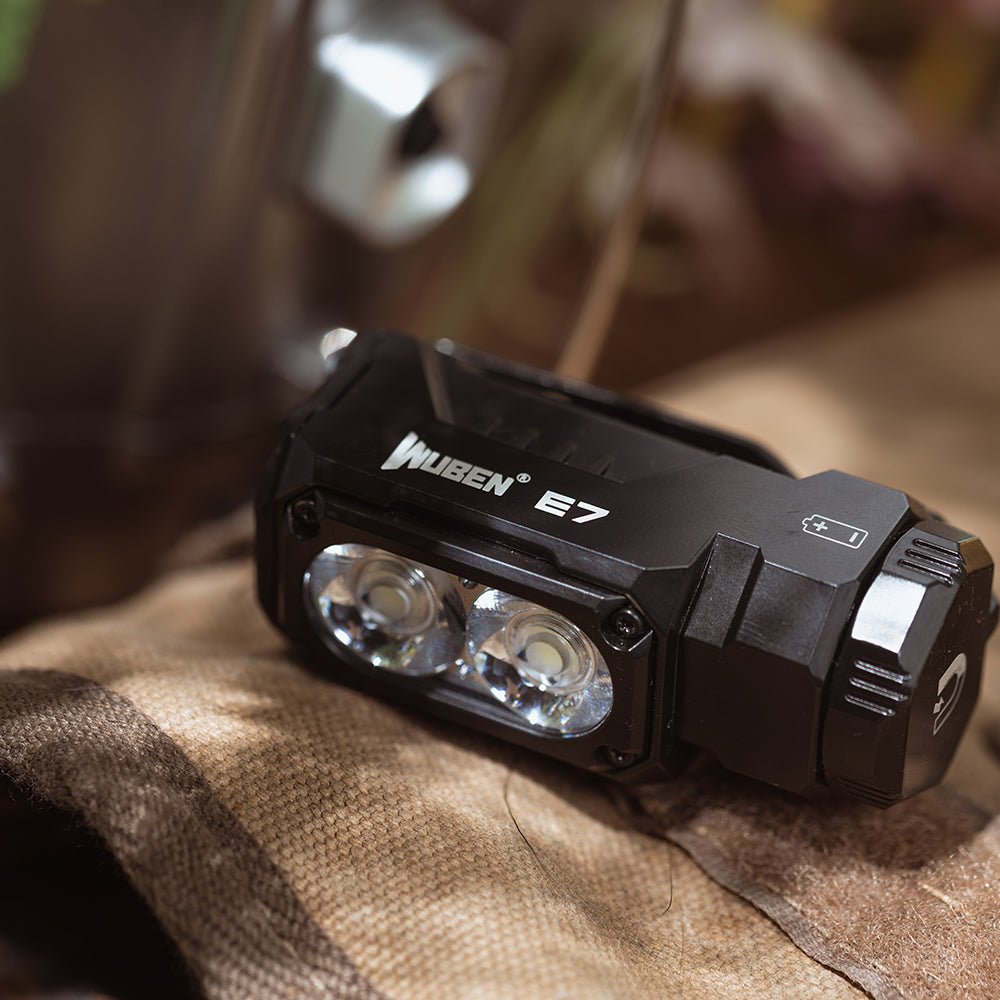 Lanterna EDC multifuncional E7 1800 lúmens